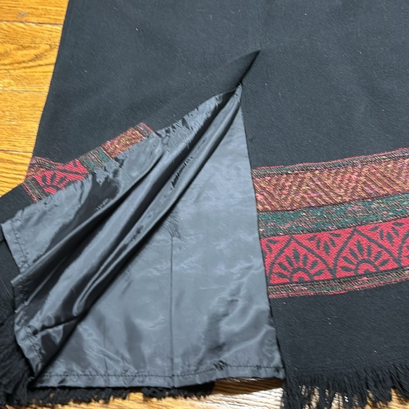 Michele black fringe skirt. Acrylic/wool blend. Back zipper. Size 14. Lined. - Picture 6 of 12